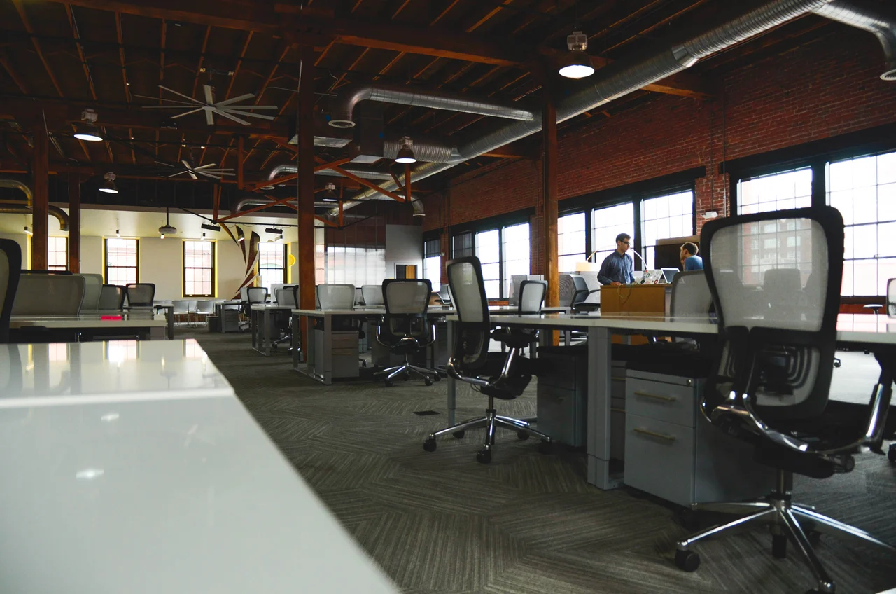 Un espace de travail et des bureaux professionnels